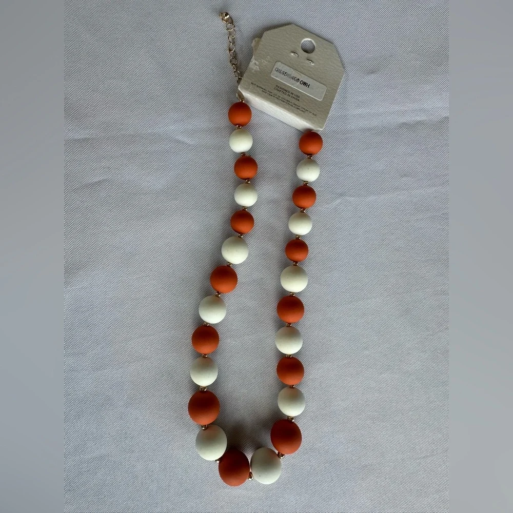 NWT Orange and White Beaded Necklace 8”